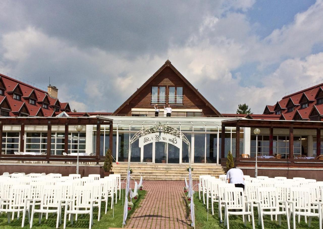 Hotel Juventus Веленце Екстериор снимка